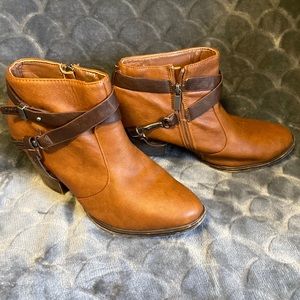 Dollhouse booties size 10